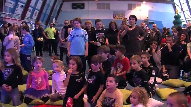 Les meilleurs moments du Noël 2014 du Martigues Handball ( images Manuel Danloy)