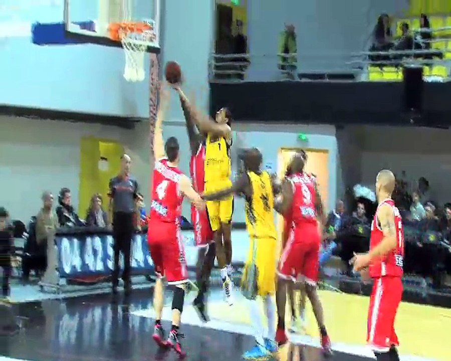 "Cette défaite là nous fait très mal" diixt Edouard Choquet, meneur de Provence Basket