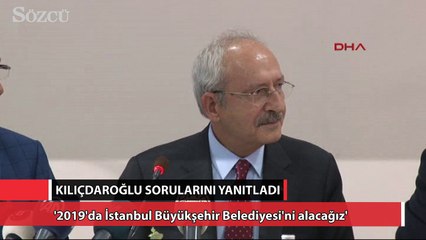 Kürsüye gelerek Kemal Kılıçdaroğlu’nu öptü
