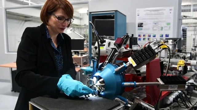 Francia presenta el nuevo acelerador de partículas con el que analiza el arte