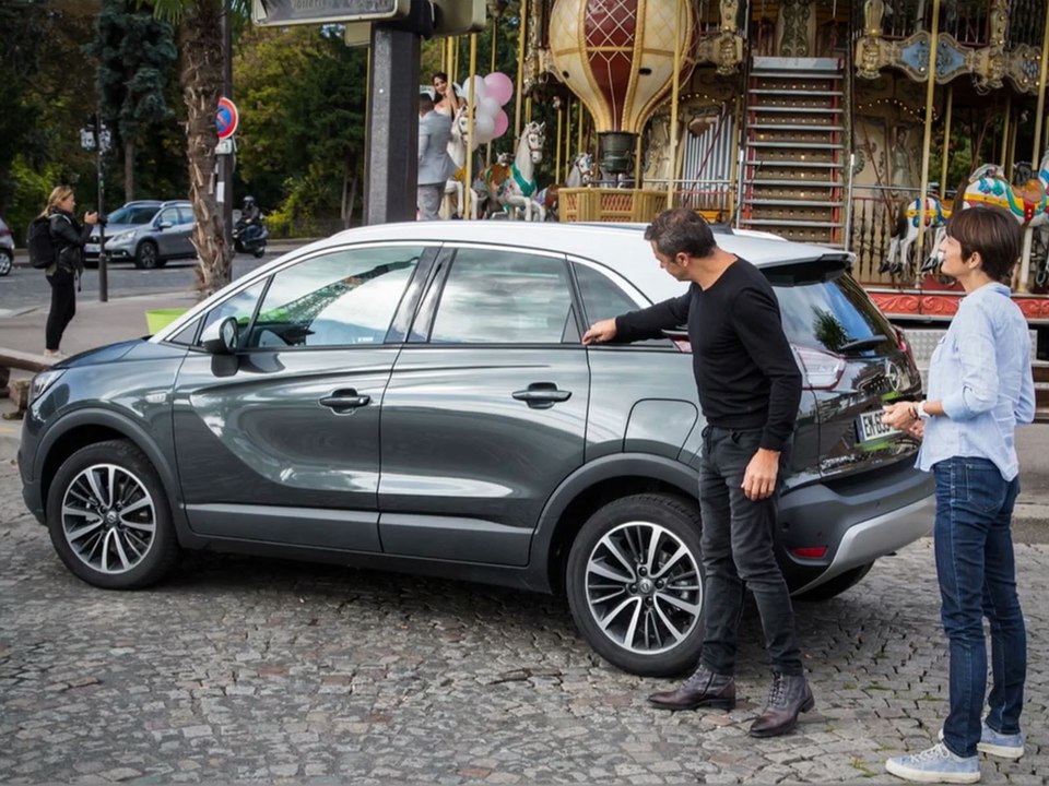 Franck Lagorce au volant de l'Opel Crossland X (diaporama vidéo)