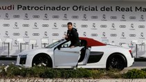 Les joueurs du Real Madrid reçoivent leurs nouveaux bolides !
