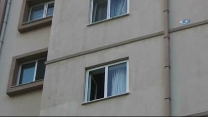 Erkek Arkadaşını Borç İçin Rehin Aldı