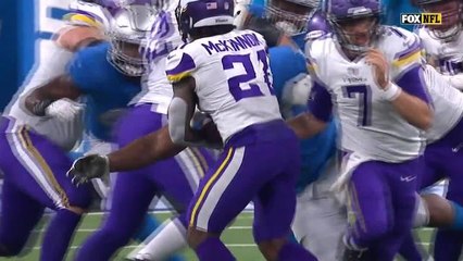 Can't-Miss Play: Spence absolutely drops McKinnon for loss of 6