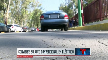 Mexicano transforma su auto y lo vuelve eléctrico | Noticiero | Telemundo