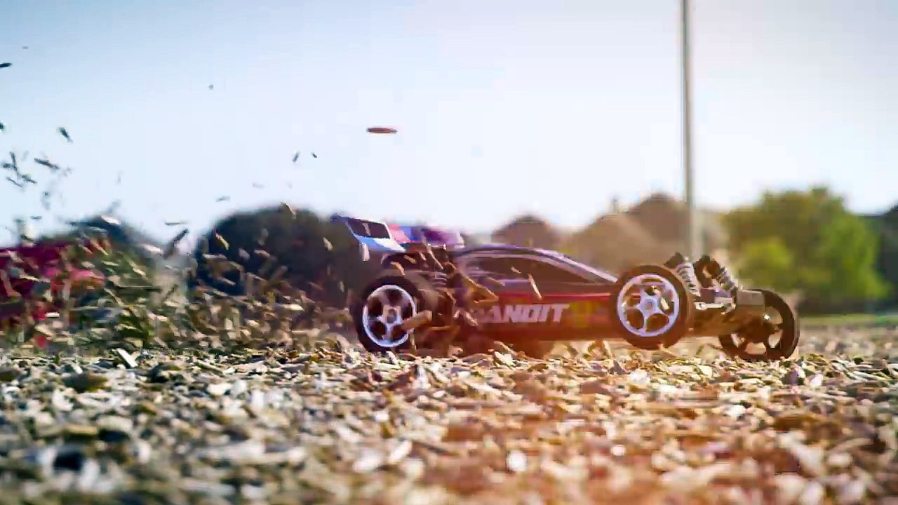 Free A/C Fast Charge Adapter | Traxxas Holiday Savings