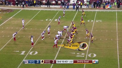 Crowder gets room in the end zone, catches his first TD of the year