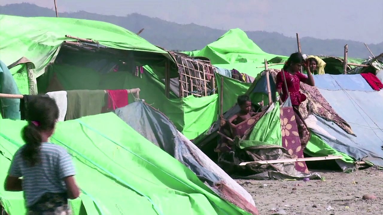 Pope heads into Rohingya diplomatic minefield