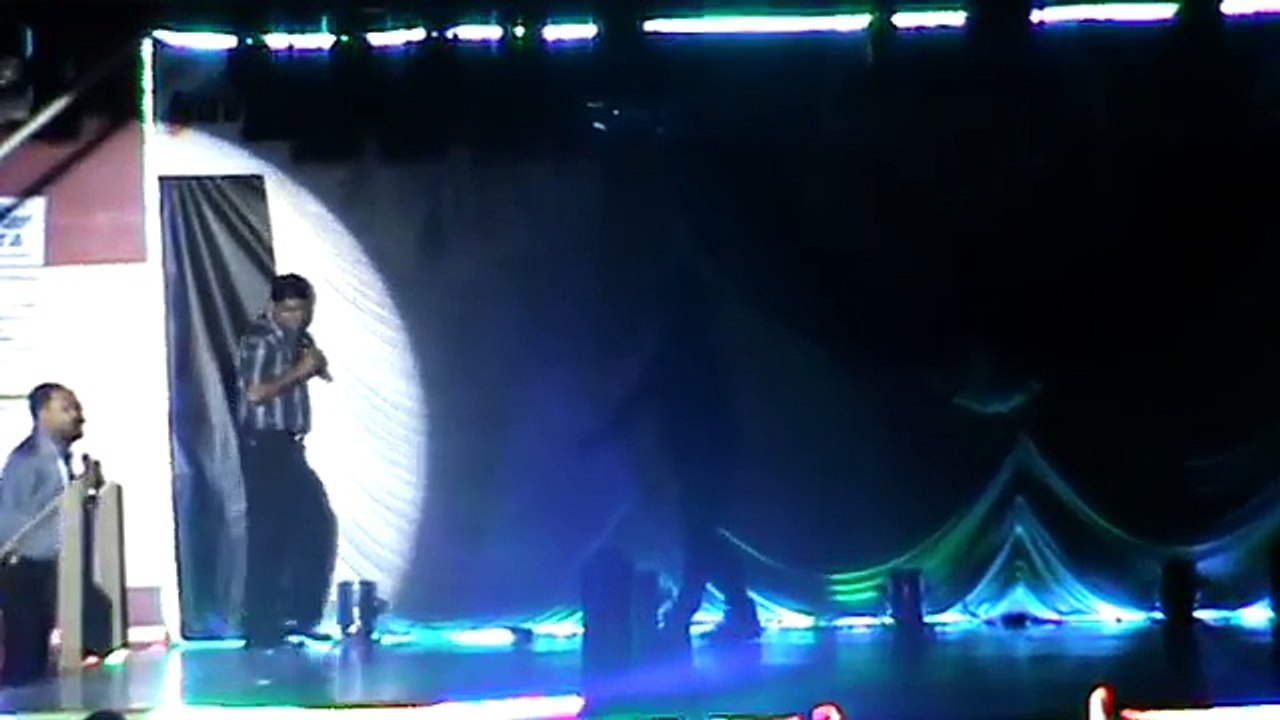 electrifying performance of dancing star prince.