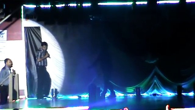 electrifying performance of dancing star prince.