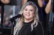 Kelly Clarkson wants to do a Christmas duets album