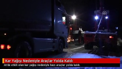Kar Yağışı Nedeniyle Araçlar Yolda Kaldı