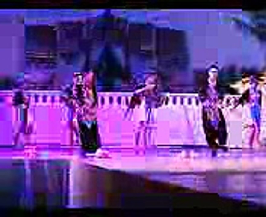 ua yeeb yam qeej hmoob