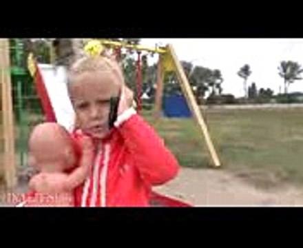 CRYING Bad Baby Playing Doctor Learn Colors with INJECTIONS - Finger Family song baby rhymes 2