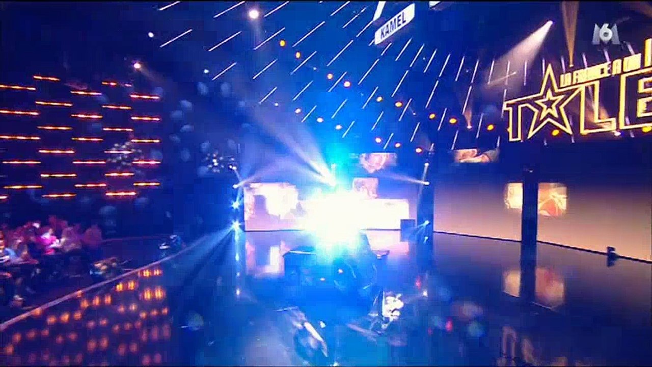 Un candidat aveugle de "La France a un incroyable talent" déclenche une standing ovation - Regardez