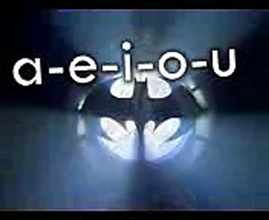 2 Vowel Bat kids song by Shari Sloane www kidscount1234 com School is