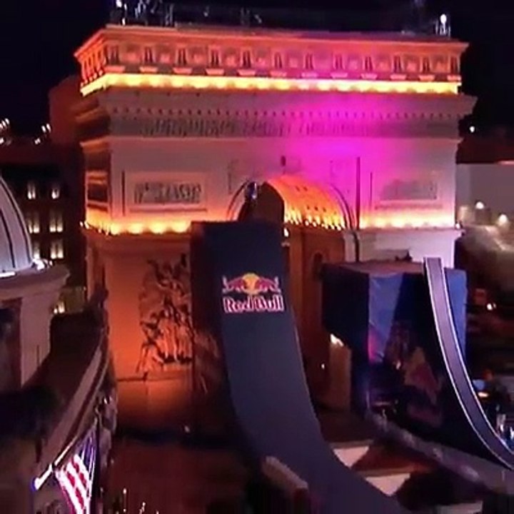 Red Bull - Moto Sky Divers - Longest Jump In Moto Racers