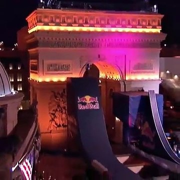 Red Bull - Moto Sky Divers - Longest Jump In Moto Racers