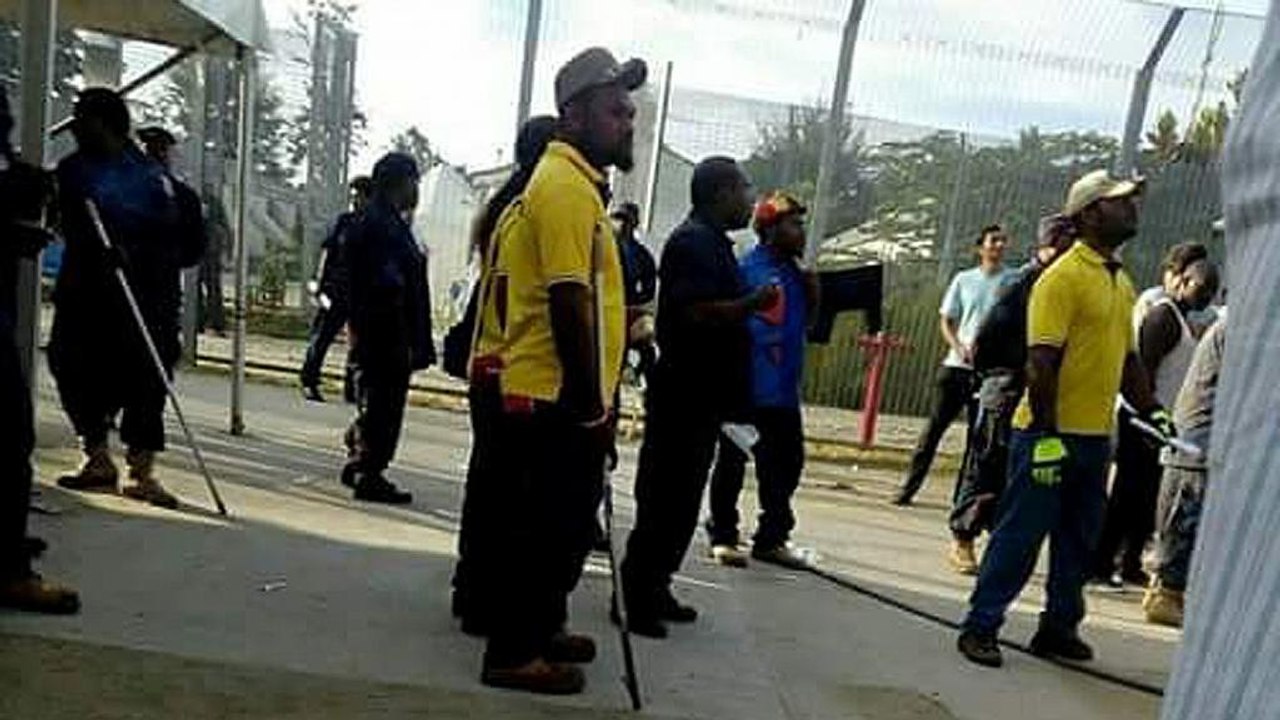 Manus: Auffanglager komplett geräumt