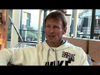UKIPT Galway: Teddy Sheringham Late Arrival  PokerStars.com