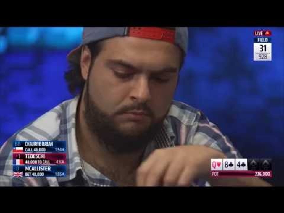 Royal Flush at the 2016 PCA - Huge Three-Way Pot | PokerStars