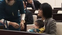 아기 안고 본회의 출석한 엄마 의원 / YTN