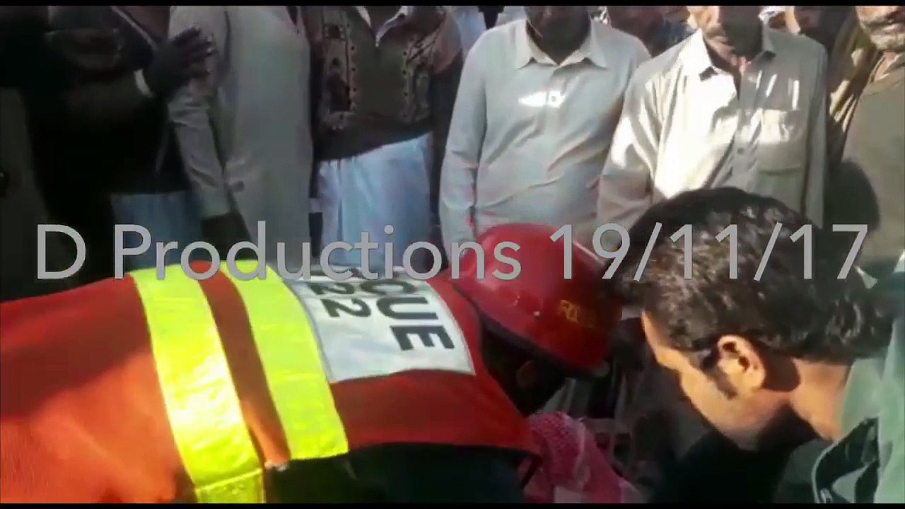 Passenger bus accident Dera Ghazi khan - Danger Productions Network
