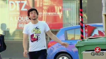 dunya ko bewakoof bnana bht hi asaan ha