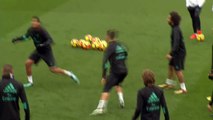 Cristiano Ronaldo does NOT like being in the middle of a rondo 