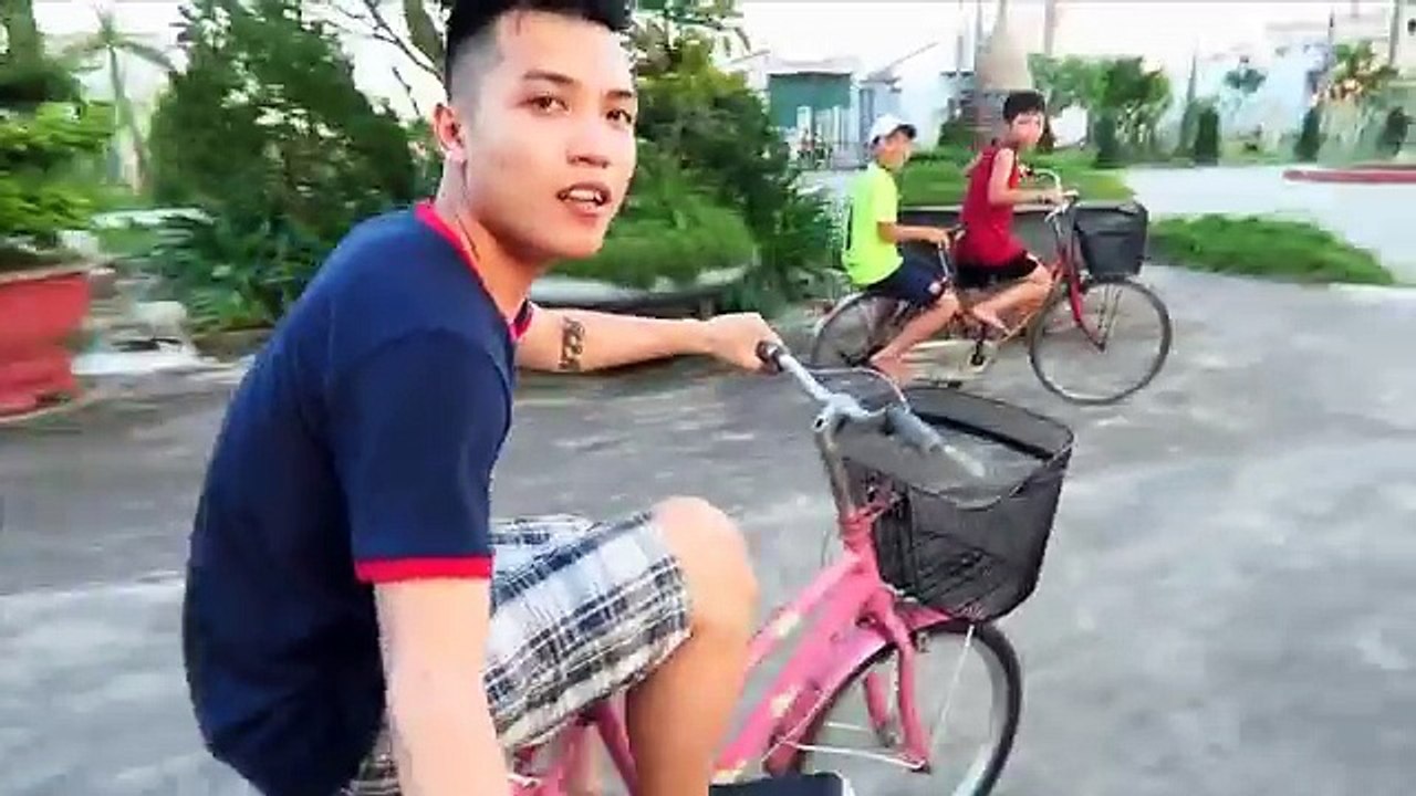 Cô Là Ai___ Cháu Không Biết! Cô Đi Ra Đi Phiên...