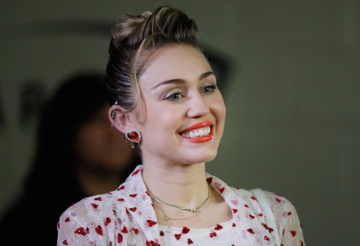 Miley Cyrus responds to pregnancy rumors