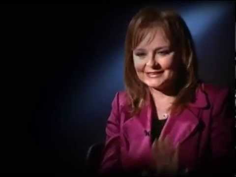 نهال كمال زوجة عبد الرحمن الأبنودي تكشف عن عقده ومواهبه المدفونه