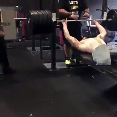 450lbs bench press!!