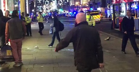 People Urged to Enter Shops During Oxford Street Lockdown