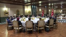 Cumhurbaşkanı Erdoğan, Beştepe Sofrası'nda Eğitimcileri Ağırladı