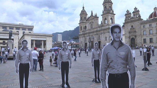 ONGs recuerdan a víctimas del conflicto colombiano en centro de Bogotá
