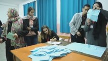 Partidos oficialistas arrasan en las elecciones municipales de Argelia