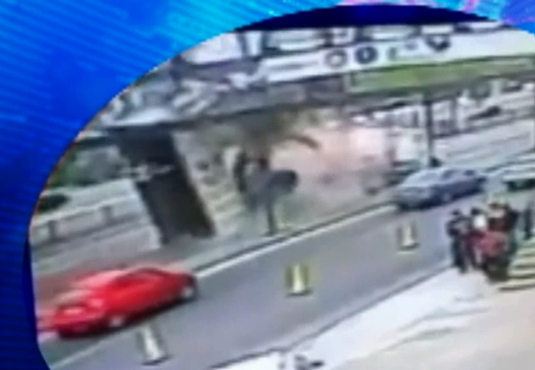 Continúan investigaciones para ubicar al responsable de accidente en el puente