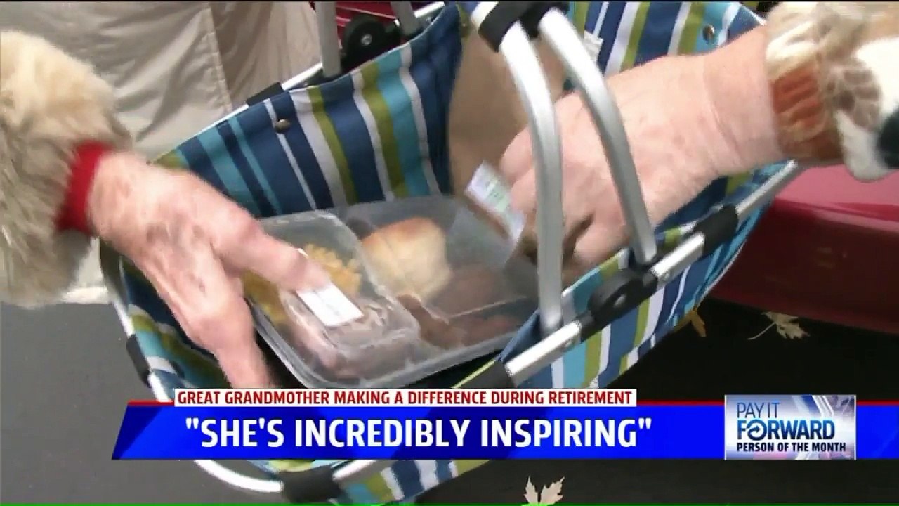 90-Year-Old Volunteer Delivers Meals to The Elderly