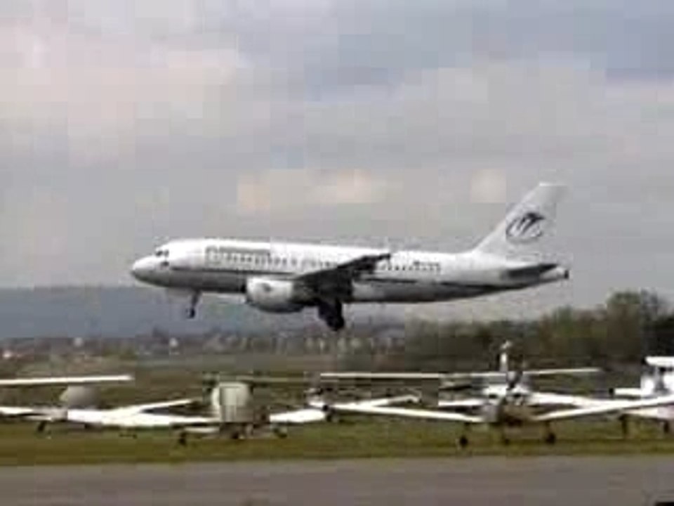 Airbus A319  " comme un avion de chasse "