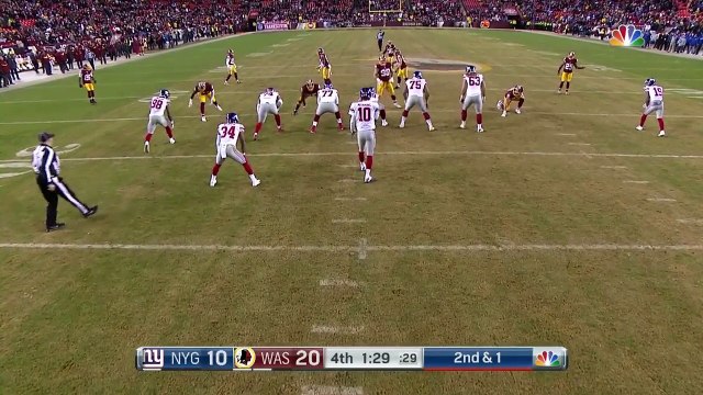 New York Giants quarterback Eli Manning throws perfect pass to wide receiver Tavarres King for a 27-yard advancement
