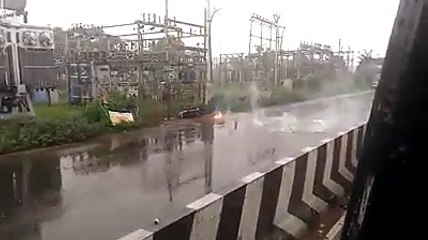 cable fallen in road and got fire in avadi