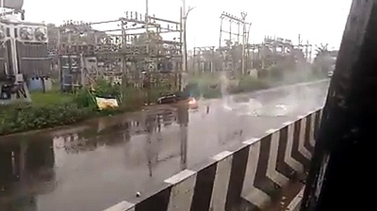 cable fallen in road and got fire in avadi