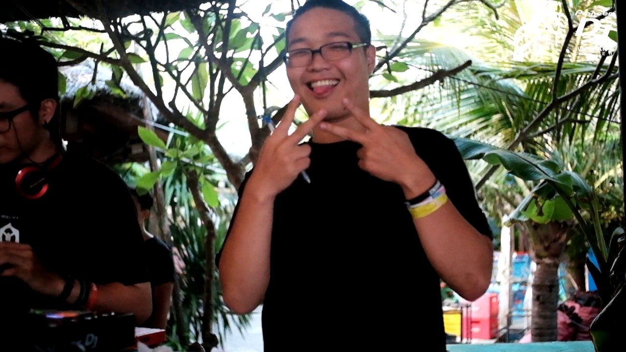 Mix Us Happy Vietnam 2017 - EP. 11 - Mix Us Happy @ Coco Beach