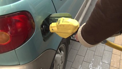 기름값 17주 연속 상승..."더 오른다" / YTN