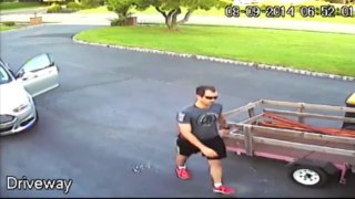 Funniest Security Camera Moments Of All Time-N2Ionf4E7iw.CUT.00'34-01'10