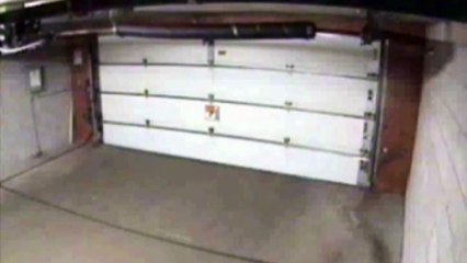 Funniest Security Camera Moments Of All Time-N2Ionf4E7iw.CUT.02'54-03'30