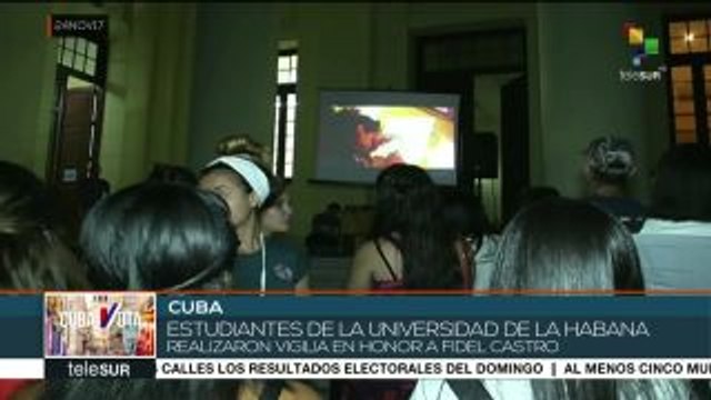 Universitarios cubanos realizan vigilia en honor a Fidel Castro