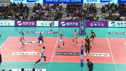 삼성화재, '4년 만에 9연승' 선두 질주 / YTN