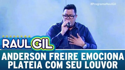 Anderson Freire emociona plateia com seu louvor